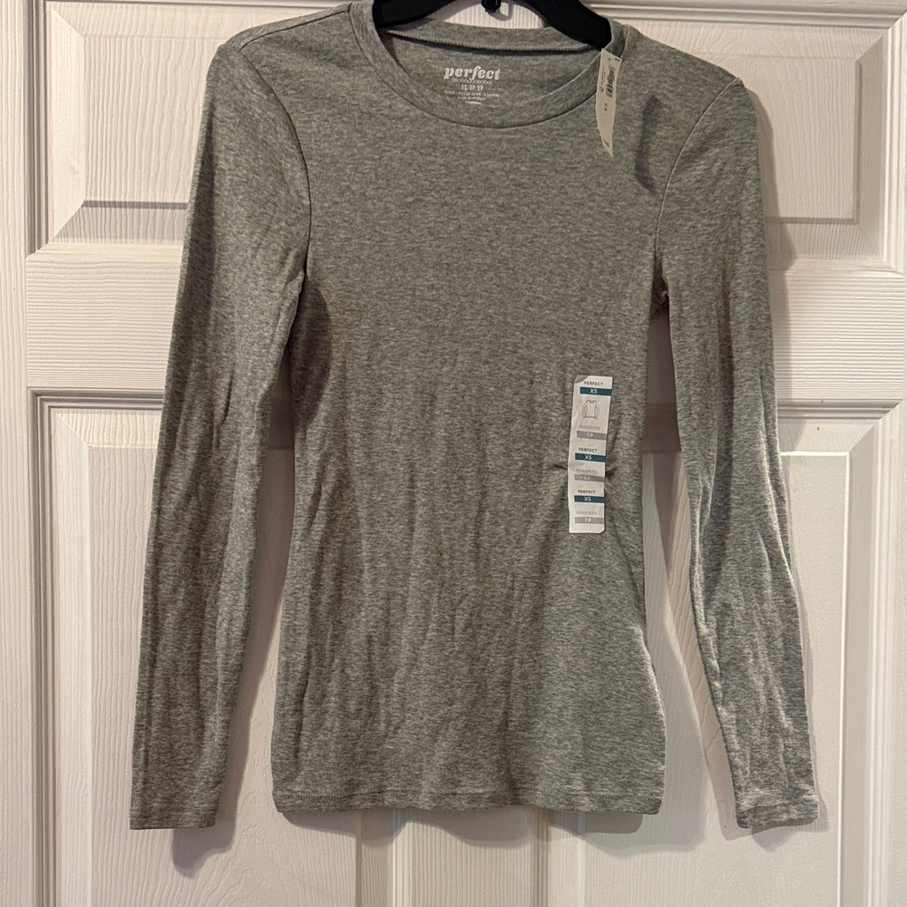 Perfect By Old Navy Fitted Long Sleeve Tee